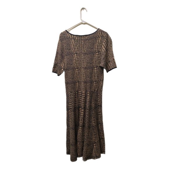 Luxe by Carmen Marc Valvo Sweater Dress with Camel Scoop Neck, 1X, Pre-Owned - Picture 4 of 7